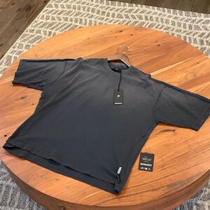 ❄️ New crispy Men’s represent shirt size M